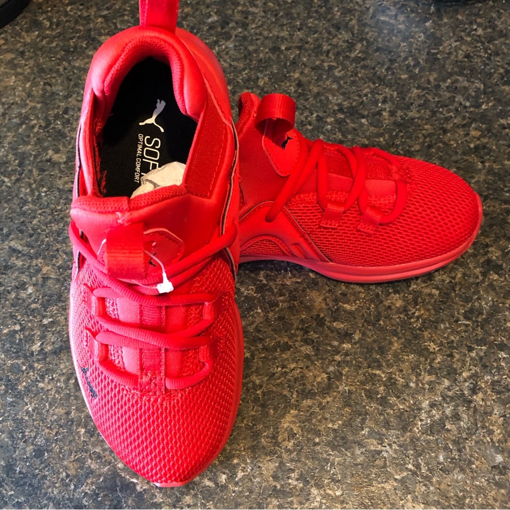 COPY - PUMA Sneakers NWT